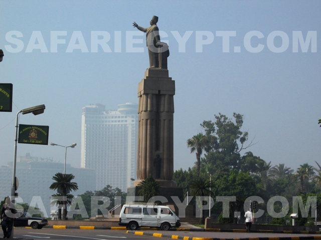 Photo Saad Zaghloul Statue, Cairo Picture Egypt Cairo Photo